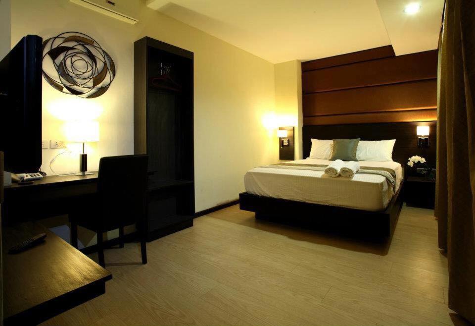 Makati Boutique Hotel Near Naia Airport Terminal 3 Edsa Pasay Cbd Makati City Extérieur photo