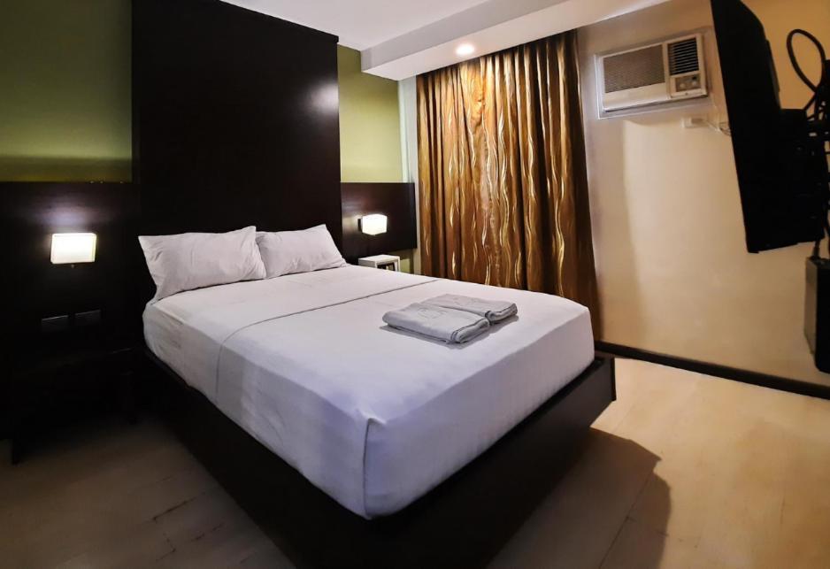 Makati Boutique Hotel Near Naia Airport Terminal 3 Edsa Pasay Cbd Makati City Extérieur photo