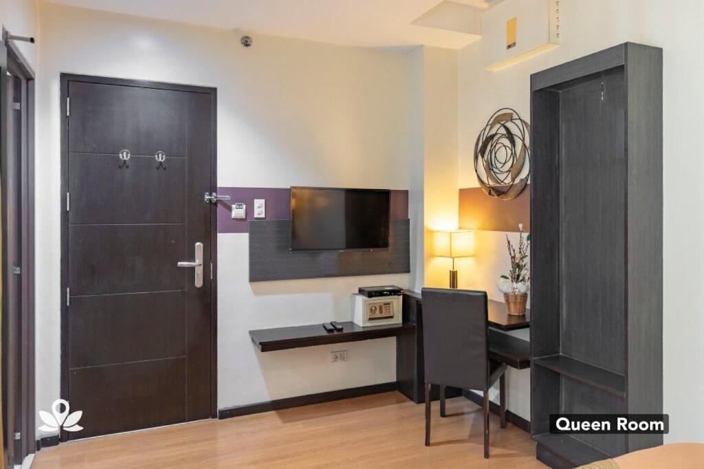 Makati Boutique Hotel Near Naia Airport Terminal 3 Edsa Pasay Cbd Makati City Extérieur photo